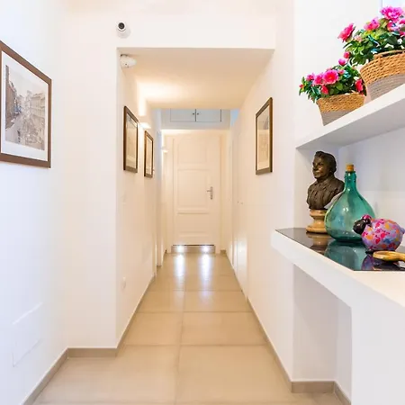 Residenza Partanna By Napoliapartments Guest house *