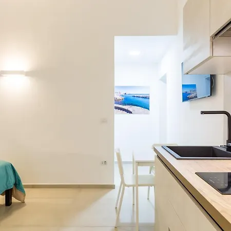 Konukevi Residenza Partanna By Napoliapartments Napoli