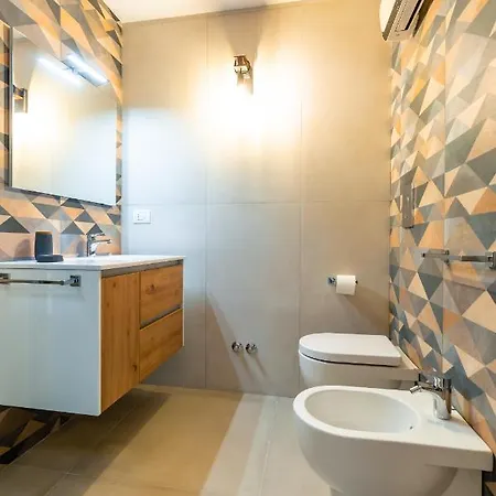 Konukevi Residenza Partanna By Napoliapartments