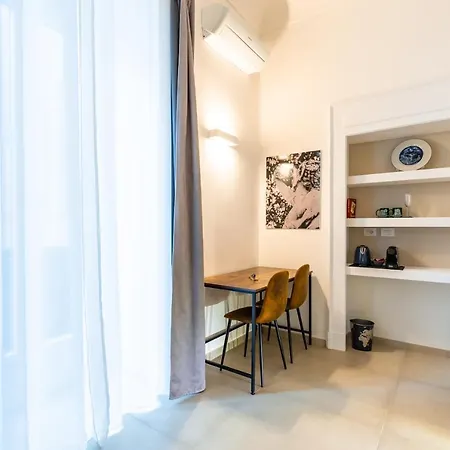 Residenza Partanna By Napoliapartments Konukevi Napoli