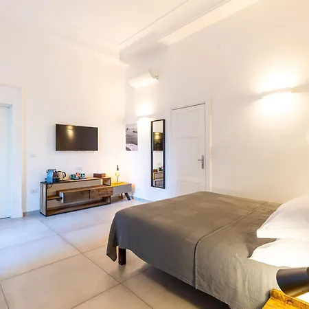 Residenza Partanna By Napoliapartments 3* Napoli